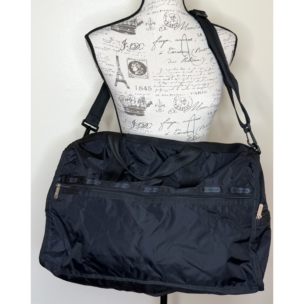 LeSportSac Large Duffle Weekender Travel Bag Black Light Weight Adjustable EUC